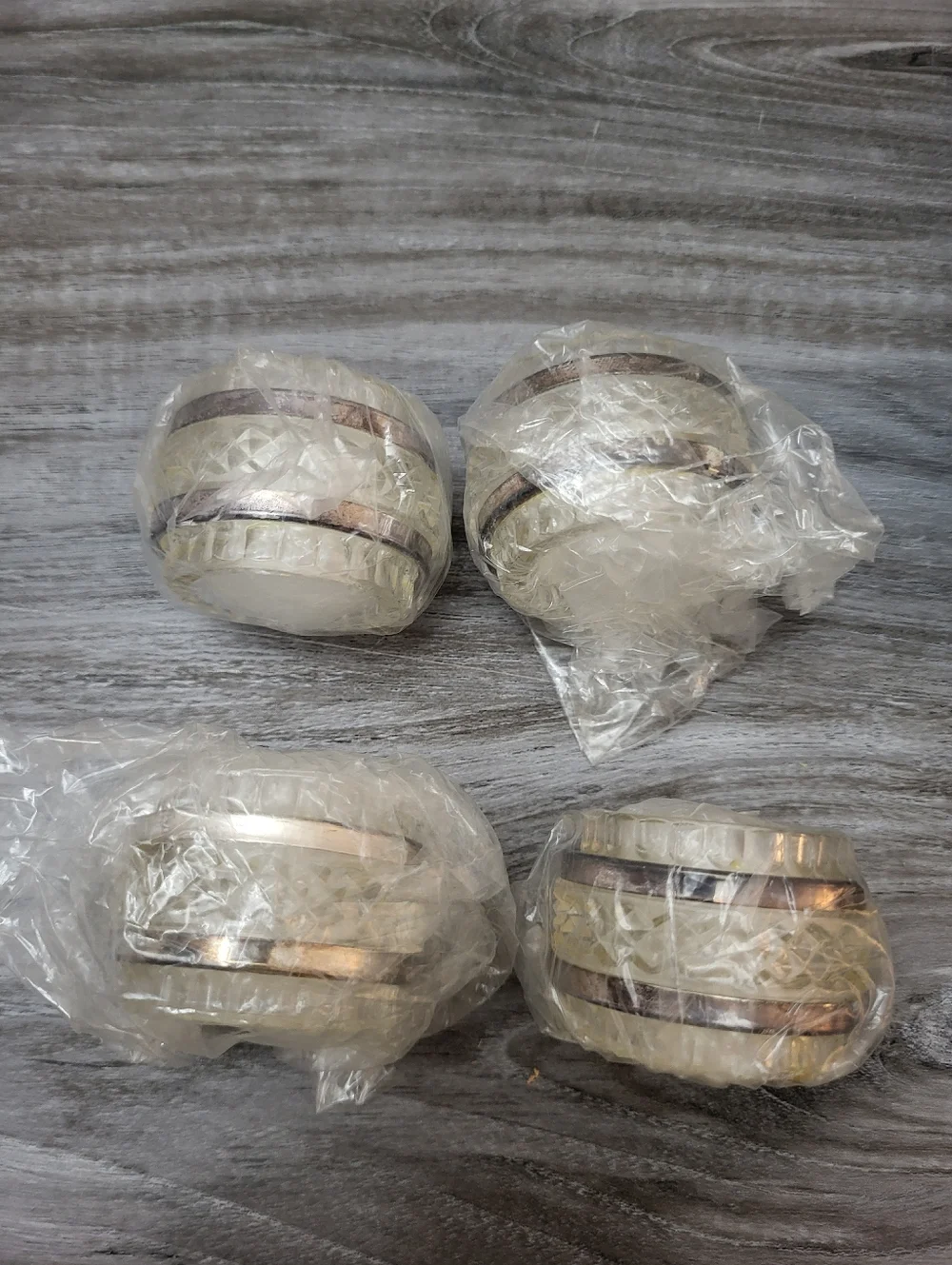 Vintage Oneida Clear Crystal Napkin Ring Set Silver-Plated Bands Set of 4